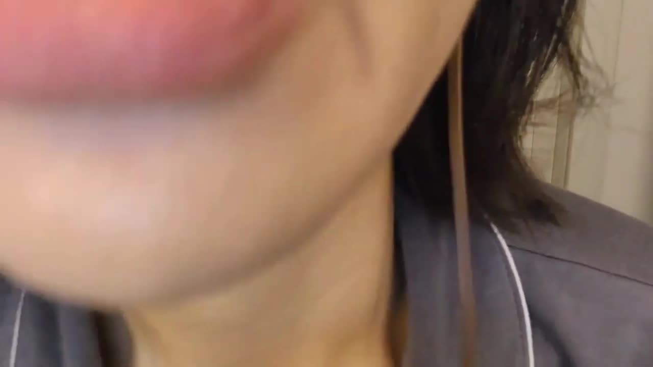 lens licking asmr⧸mouth sound