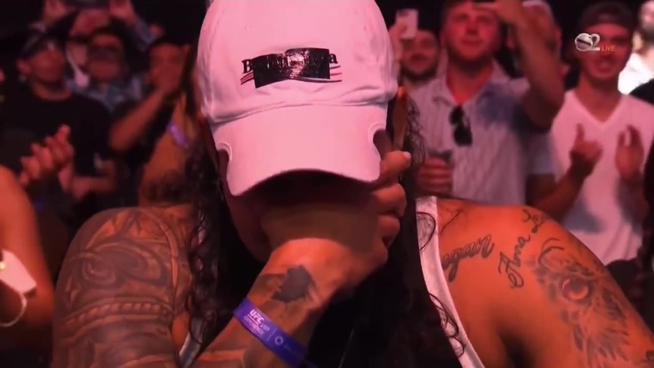 Amanda Nunes gets inducted into the UFC hall of fame
