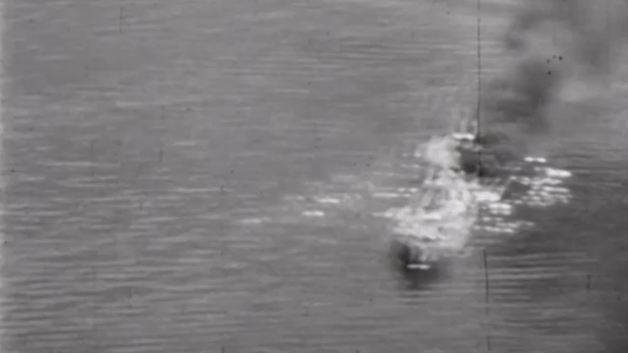 CARRIER PLANES ATTACK JAPANESE SHIPPING - CARRIER PLANES ATTACK JAPANESE SHIPPING - 111-adc-9607
