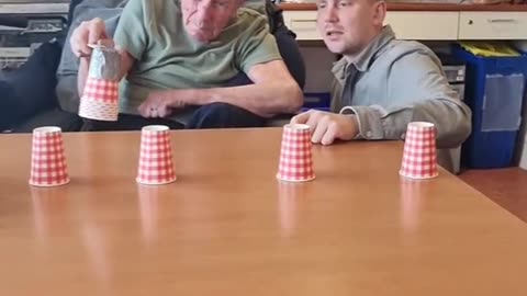 Stapelen maar! 💛💪🧠 #bewegen #movement #elderycare #dementia