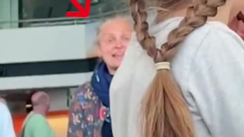 This 5 year old violinist asked me to play Interstellar 😱😱