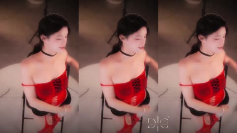 Korean girl sexy dancing in livestreaming 🩰