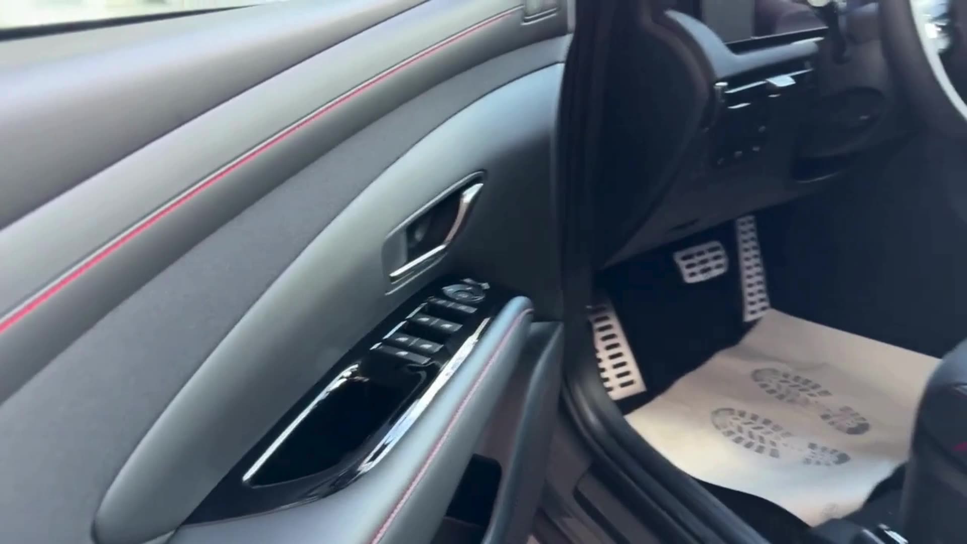 New HYUNDAI TUCSON 2025 - Exterior, Interior & TECH Features (visual review)