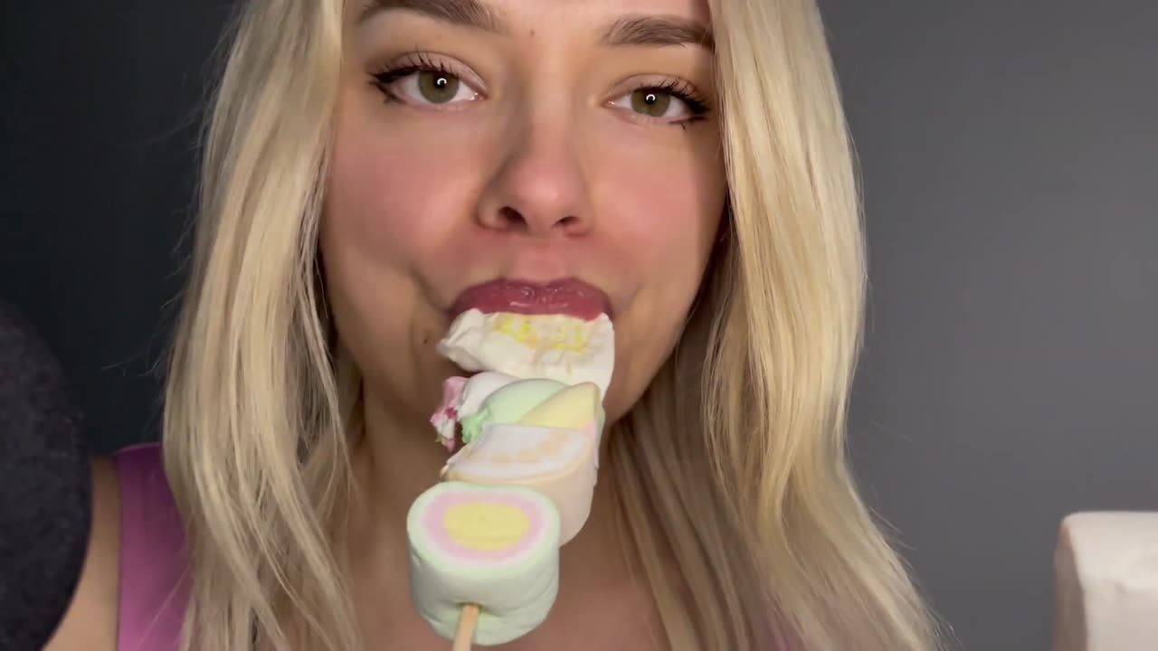 Asmr marshmallow eating