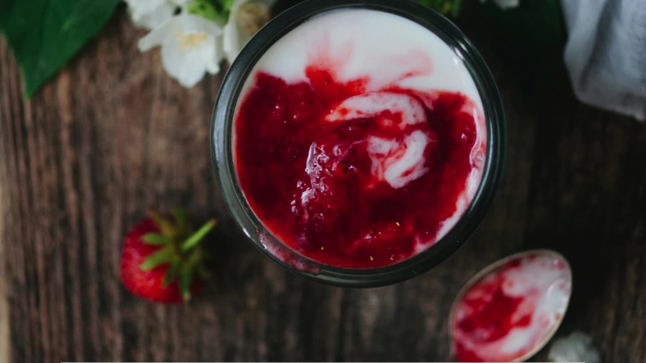 DIY Health Hack: The REAL Secret to Looking 10 Years Younger with Strawberries