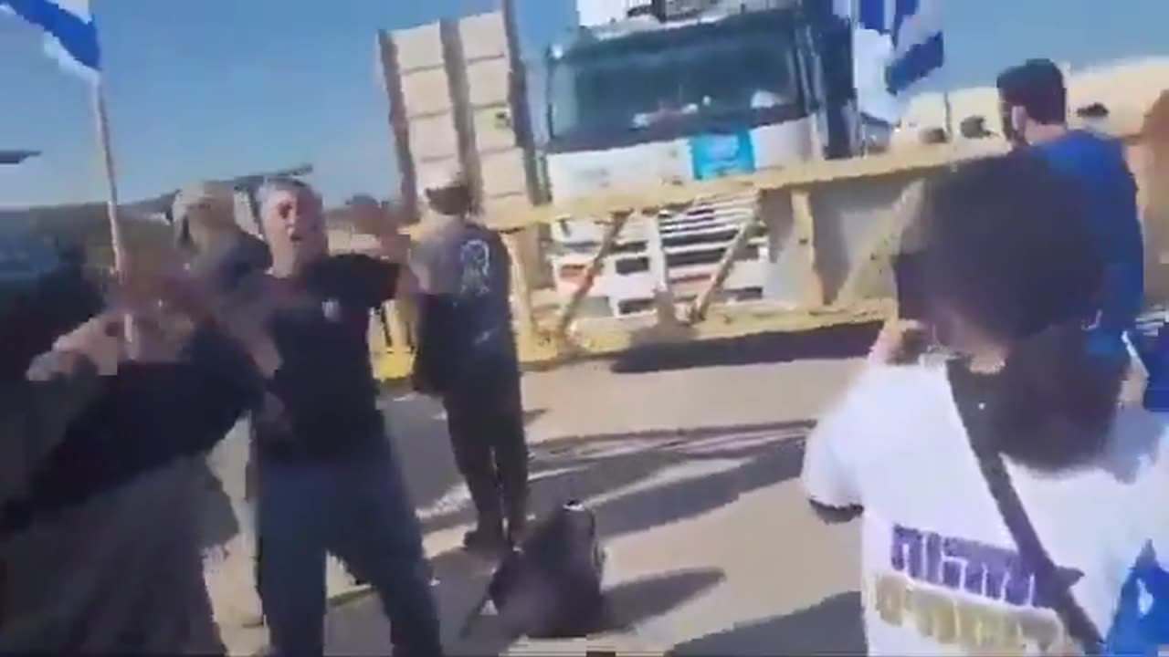 Israelis protest aid deliveries to Gaza