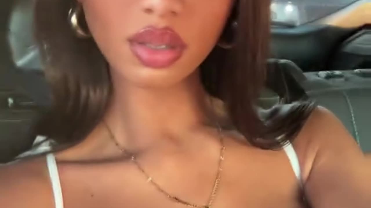 Look to a brunette tgirl