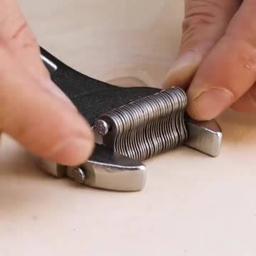 DIY adjustable wrench hack (YouTube AntonioBuddy)