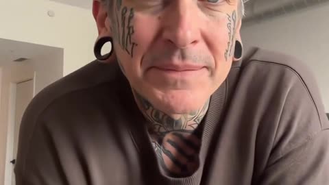 Gavin Newscum has Aura