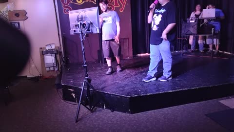 AUTISTIC MAN AND FRIEND KILL DR DRE, XZIBIT, EMINEM- WHAT'S THE DIFFERENCE LIVE COVER