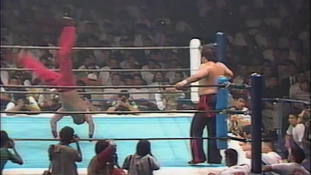 En Jay Pea Double You - Great Muta vs Shinya Hashimoto - Sep 23 1992