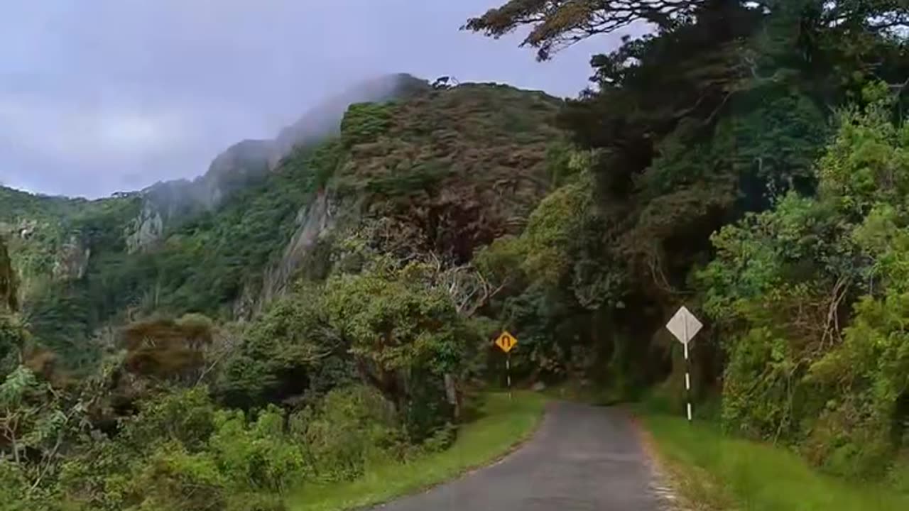 Icy Falls - Ohiya Hotels