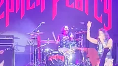 Stephen pearcy ( live)