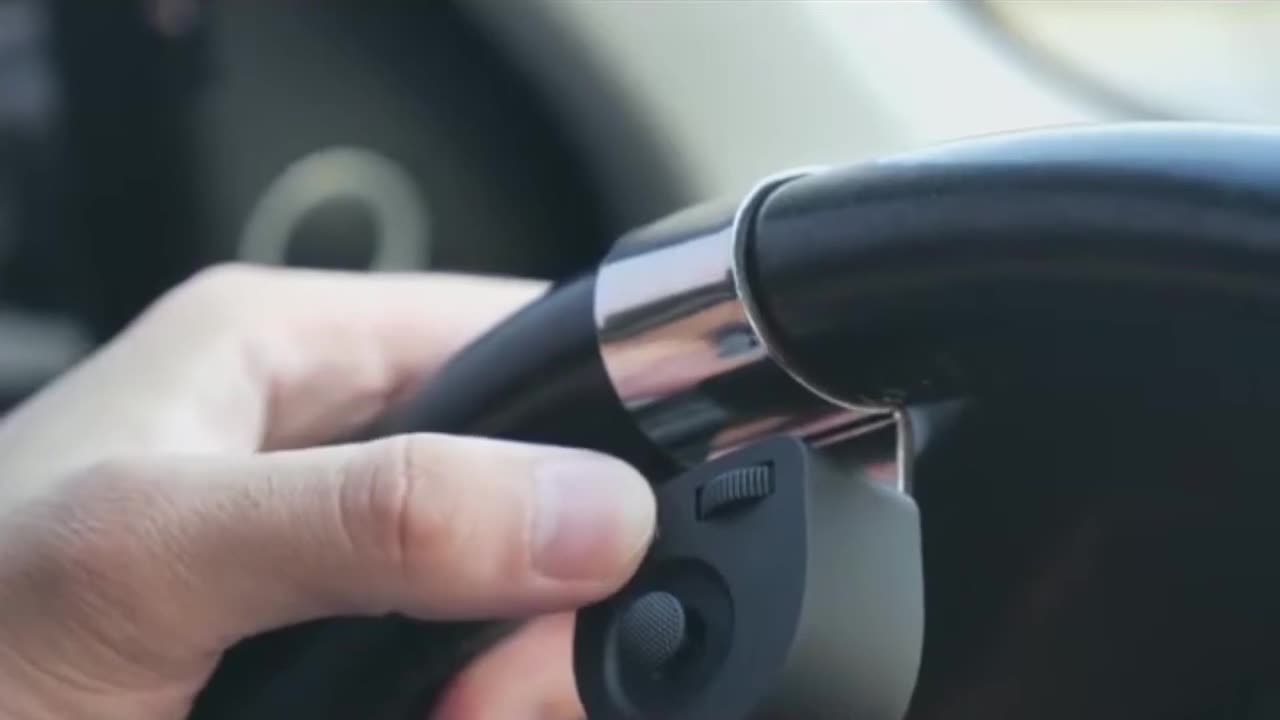 Portable Car Wireless Mobile Phone Controller, with Real-time and Stable Control, 360°Adjustable