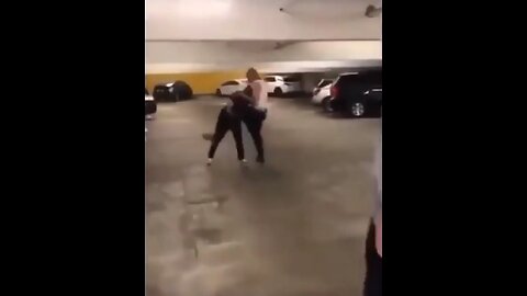 cocky man gets knocked out 😵