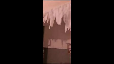 "Surviving Extreme Cold: Life in a Magadan Apartment at -41°C/ -42°F in Russia"