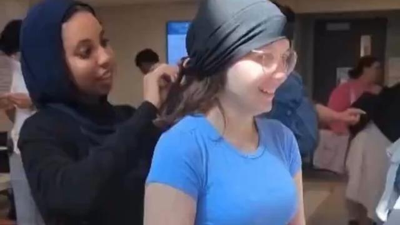 Students at TrentUDurham school in Canada forced to “Try On A Hijab” for their Fall Club Fair