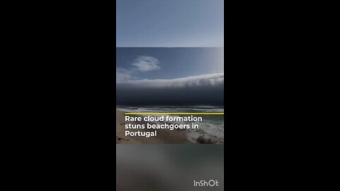 Incredible cloud stuns beachgoers