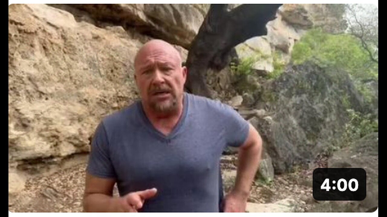 "Alex Jones Disturbed by Obsession Over Israel"