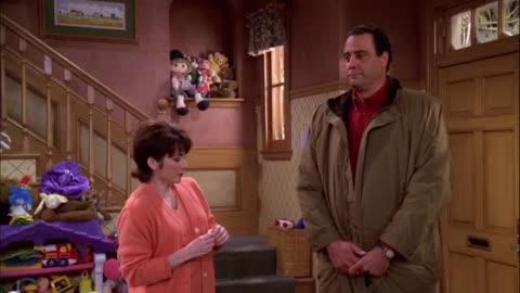 Everybody Loves Raymond - Season 1 - Episode 14 - Who's Handsome