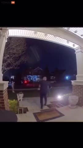 NIGGERS ARE JUST ITCHING TO GET BLOWN AWAY ROBBING ELDERLY IN POSH NEIGHBORHOODS