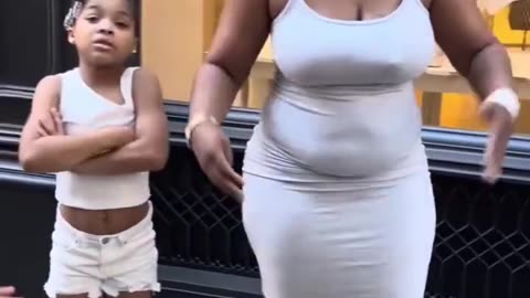 My mama dint steel nufffin
