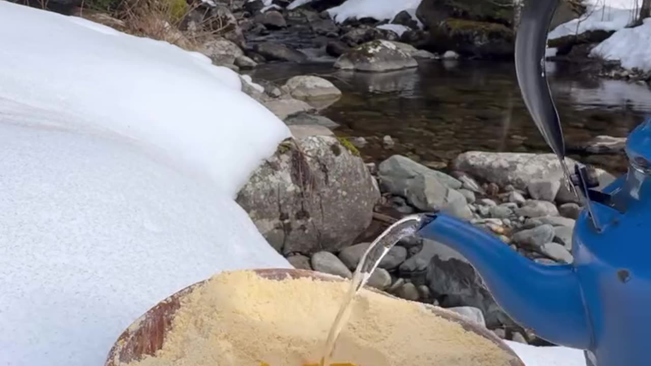 ❄️ Winter Cooking in Nature – Catch and Cook a Fresh Trout in the Snow 🍽️🔥