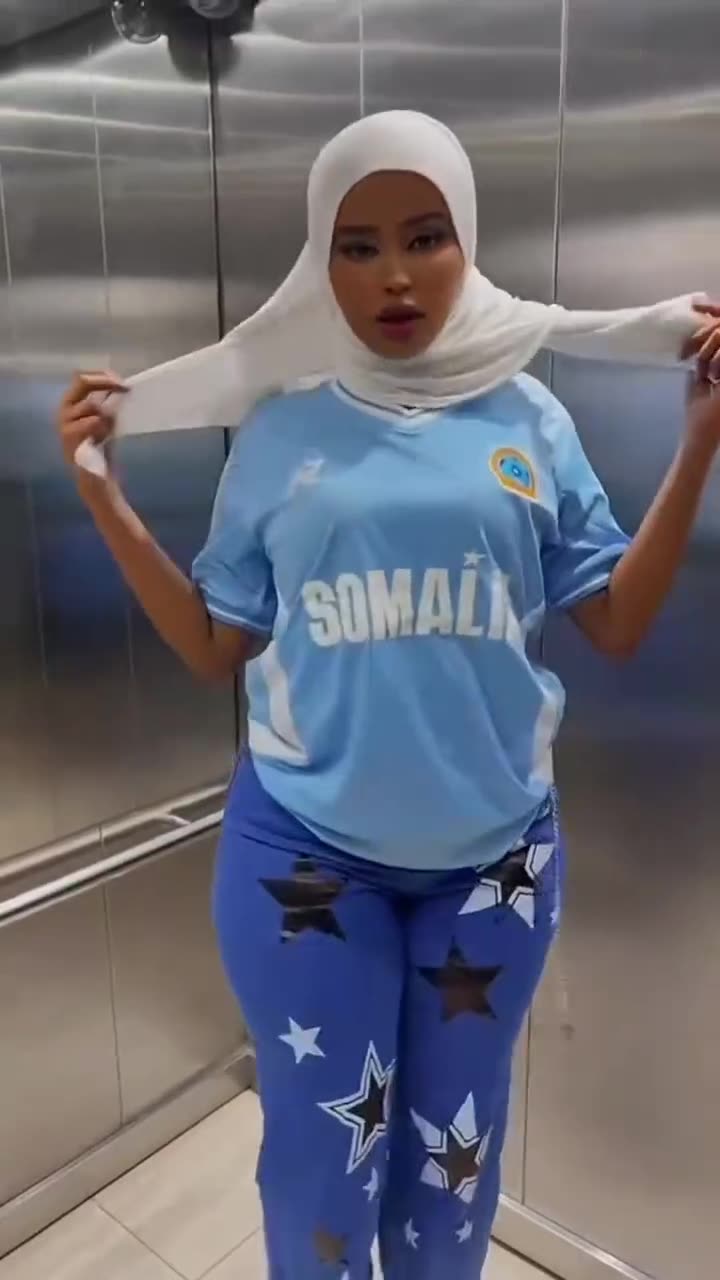 Yummy looking Somali girl.