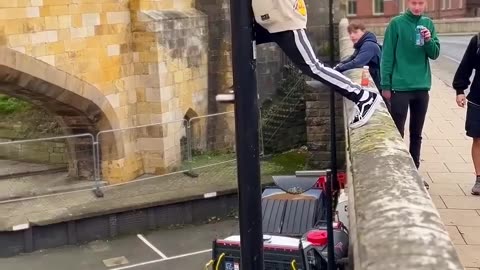 Others Doing Parkour vs This Guy😲