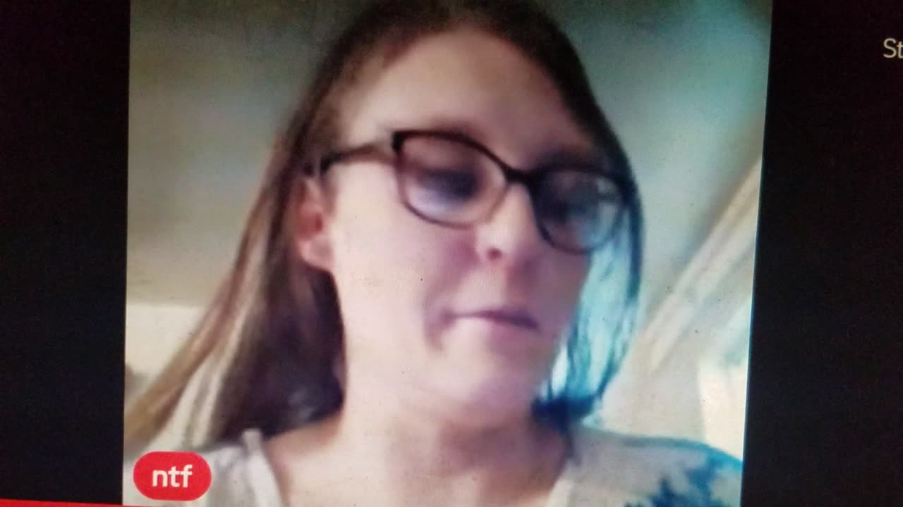 Here is Donna Judith Raes Real Looks Without the Photoshop Edits 🤣😂