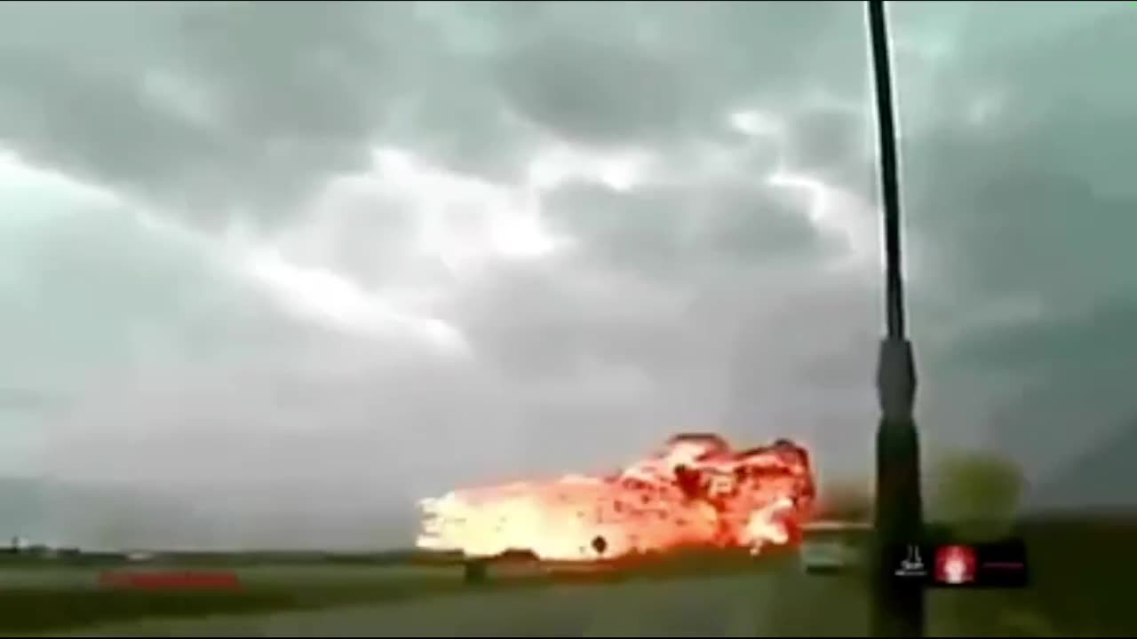 Aircraft Crashing Out