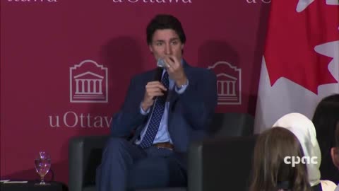 Justin Trudeau says he did “not force anyone to get vaccinated” 🤔