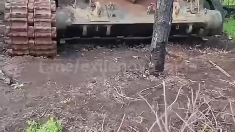 🔥 Destroyed Russian Msta-S self-propelled howitzer in the Zaporizhzhia region.