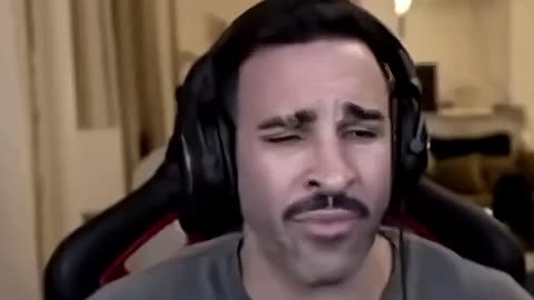 😱 “QUE LE DEN… NO PUEDO NI VERLO”: ¿POR QUÉ ADIL RAMI CARGA CONTRA LAMINE YAMAL?