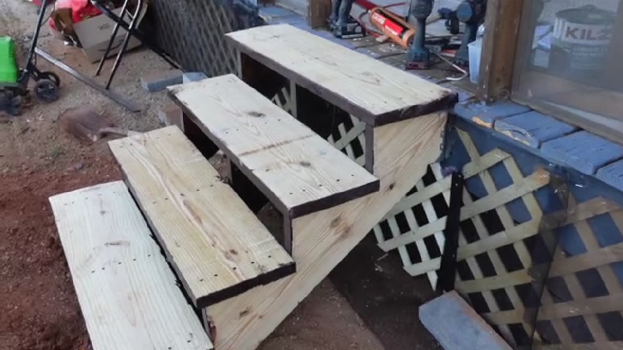Screen Porch Locks, OH YEAH... The Steps Are IN!!! Part 21