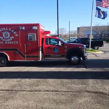 STUCK ON 3RD FLOOR #ourtruckinglife #truckdriver #reallifetruckers #trucking #atruckerslife