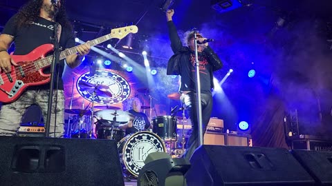 King of the hill ( live )