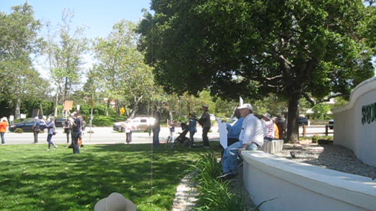 Thousand Oaks, California at the Oaks Mall, Hands Off Demonstration, April 19, 2025