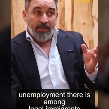 Santiago Abascal: Aquí un ilegal llega y sin más se le aloja en un hotel con piscina y gimnasio