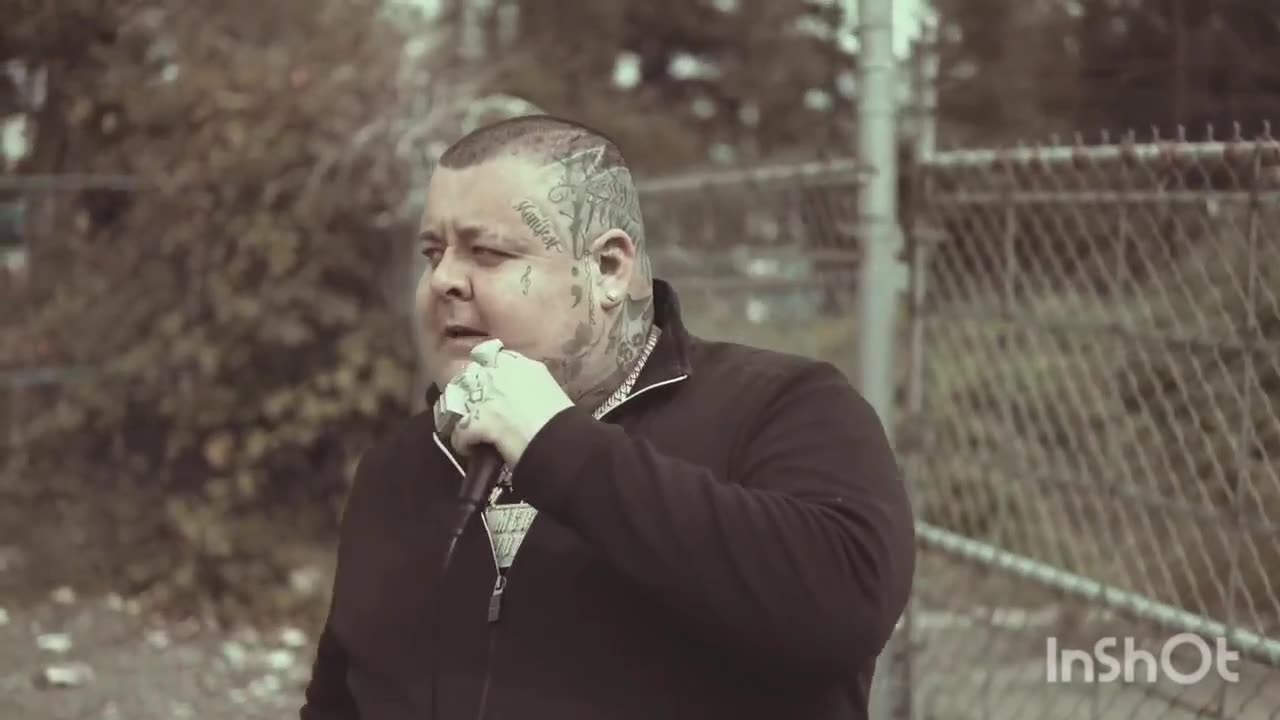 @RealAlexJones @infowars @zeee_media @ChildrensHD 😂 🖕 YOU!.