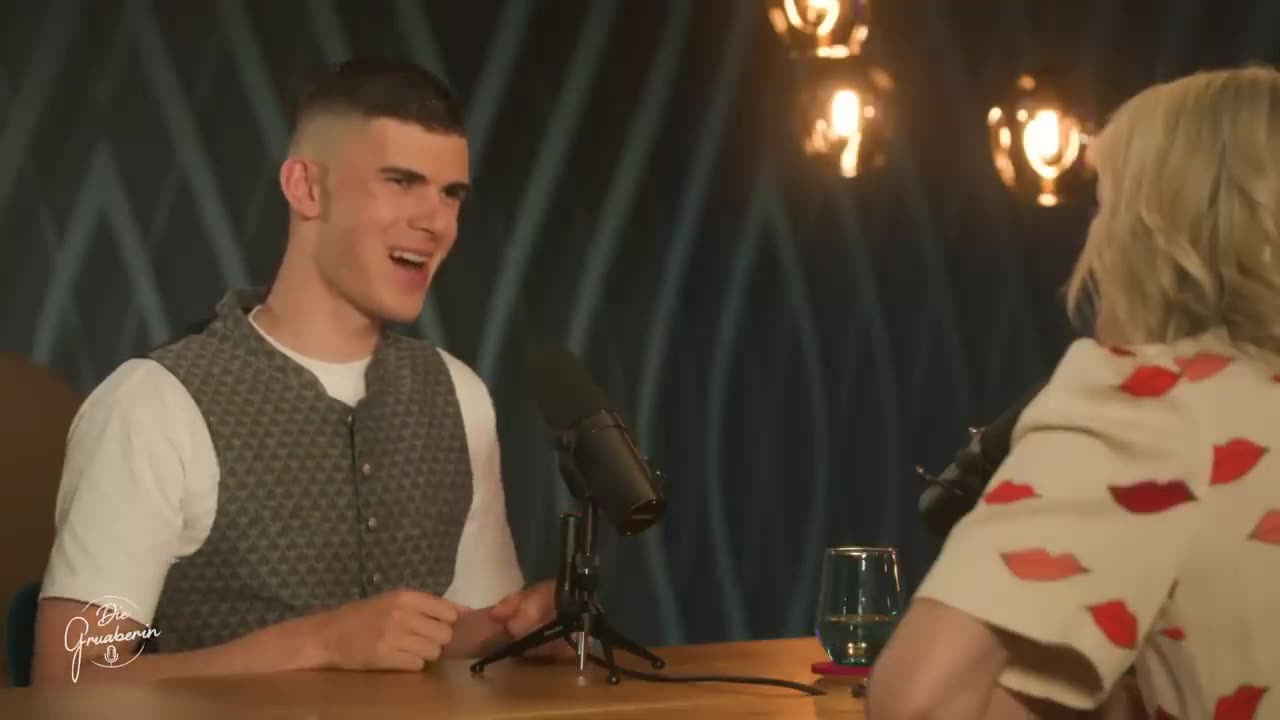 Blinder Surfer Ben Neumann über Mut, Mindset & Lebenswellen – mit Monika Gruber | Die Gruaberin