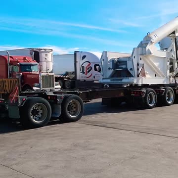 Cool #reallifetruckers #truckinlifestyle #trucking #ourtruckinglife