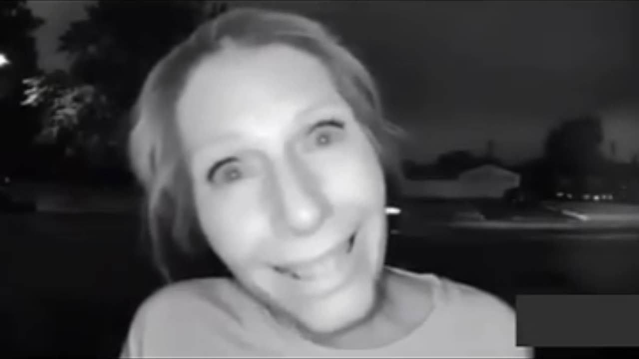Creepy doorbell ring video