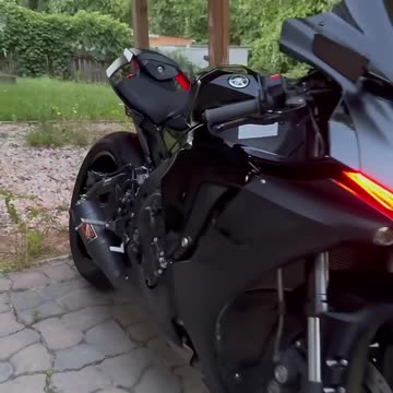 First Ever 2021 Yamaha R1 Cold Start🔥🖤