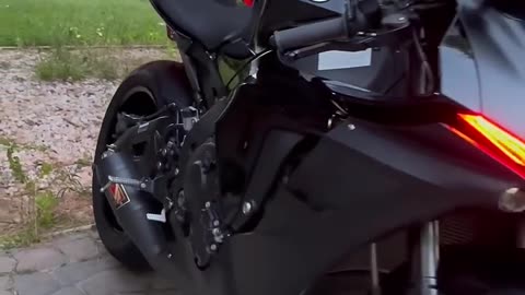 First Ever 2021 Yamaha R1 Cold Start🔥🖤