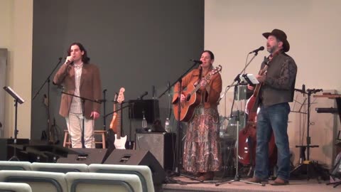 The Elias Family, I'd Rather Have Jesus (Bluegrass Cover)