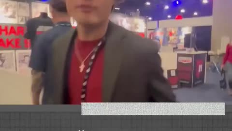 شاب أمريكي يرد على كذب بن شابيرو: أمريكا أولا وإسرائيل الأخيرة