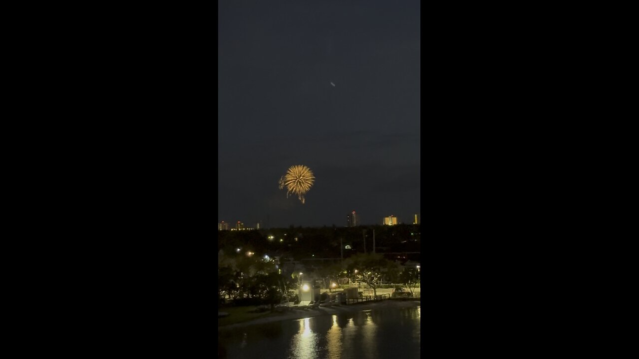 4TH Of July Fireworks Island Style! | 4K