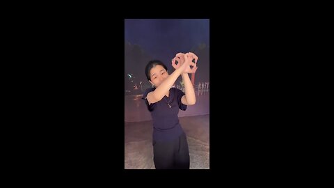 Awesome hand dance - Watch and be fascinated