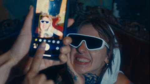 Pulse 44 - NEON QUEENS (Official Music Video)